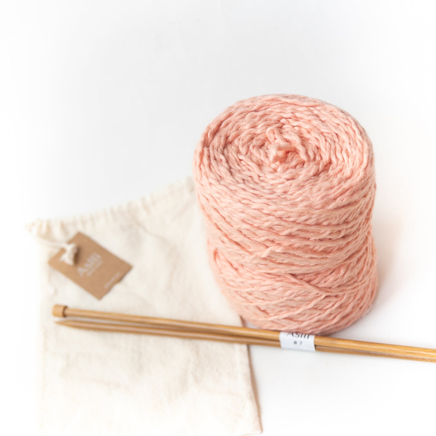 Kit with Knitting sticks and 200gr of organic cotton yarn