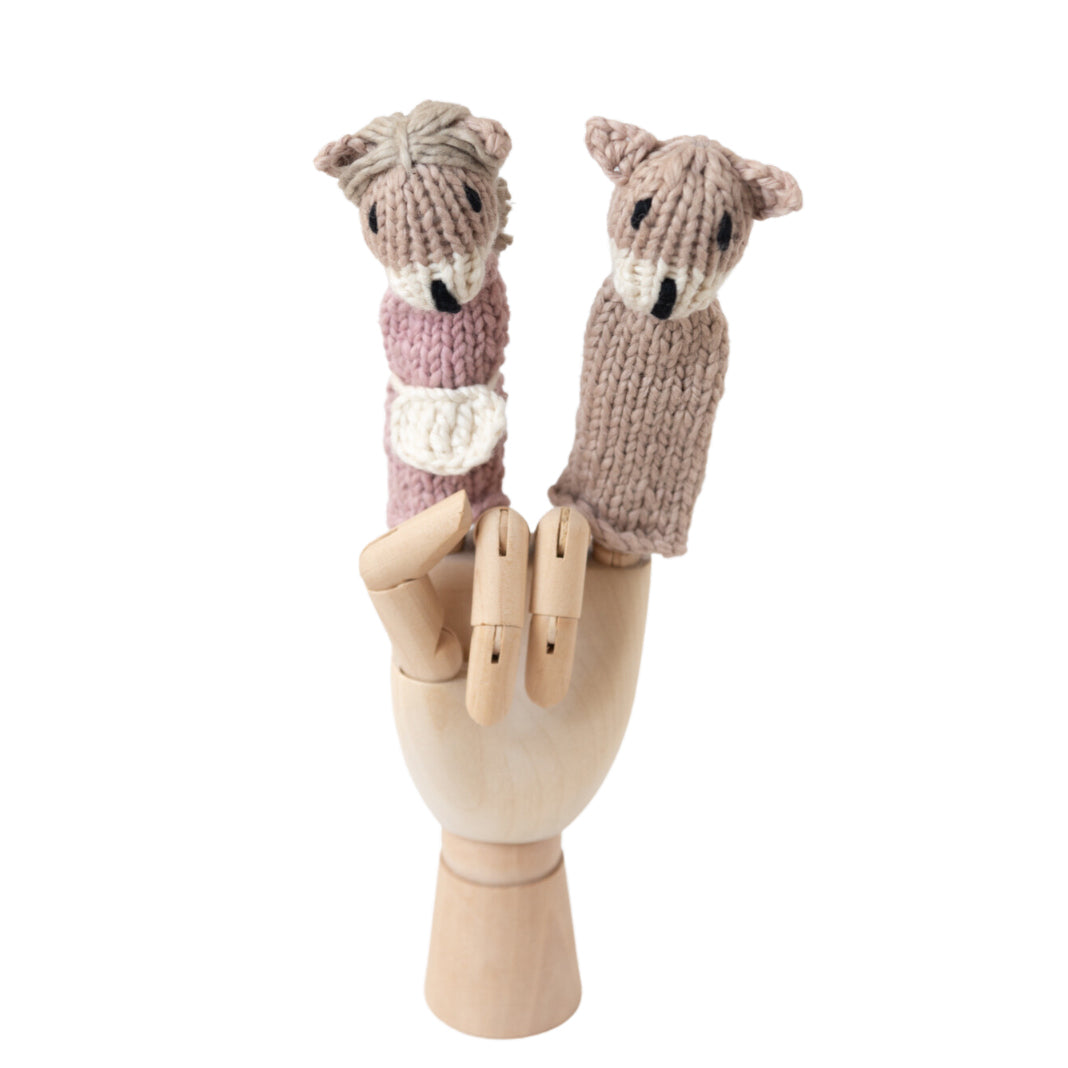 Handgestricktes Fingerpuppen-Set – Rotkäppchen